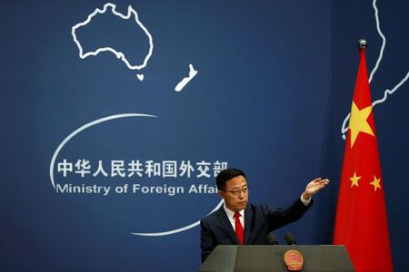 Porta-voz do Ministério das Relações Exteriores da China Zhao Lijian durante entrevista coletiva em Pequim Porta-voz do Ministério das Relações Exteriores da China Zhao Lijian durante entrevista coletiva em Pequim