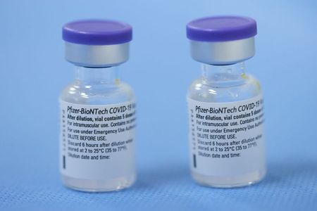 Recipientes de vacina da Pfizer contra a Covid-19 Recipientes de vacina da Pfizer contra a Covid-19