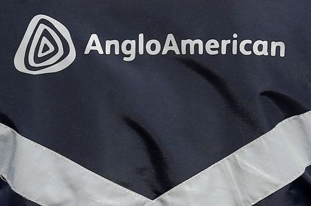 Logo da Anglo American fotografado na mina de Los Bronces, Chile Logo da Anglo American fotografado na mina de Los Bronces, Chile