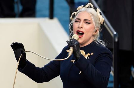 Lady Gaga canta Hino Nacional dos Estados Unidos na posse do presidente Joe Biden em Washington Lady Gaga canta Hino Nacional dos Estados Unidos na posse do presidente Joe Biden em Washington