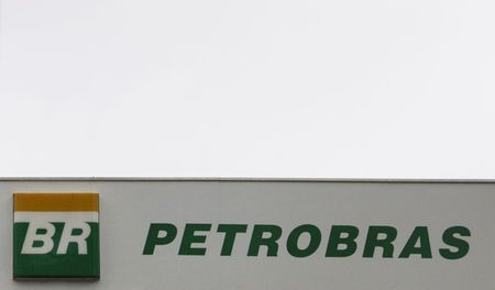 Logo da Petrobras fotografado no Rio de Janeiro (RJ)