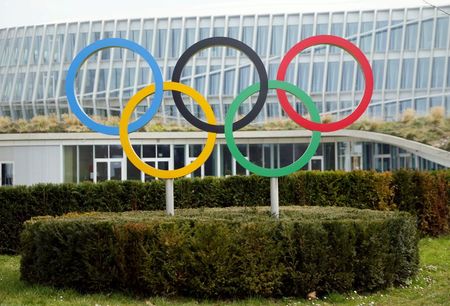 Anéis Olímpicos na sede do COI em Lausanne Anéis Olímpicos na sede do COI em Lausanne