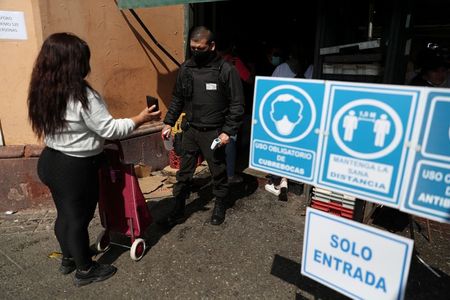 Supervisão em entrada de mercado em Santiago