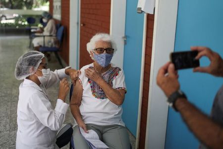 Vacinação contra Covid-19 no Brasil Vacinação contra Covid-19 no Brasil