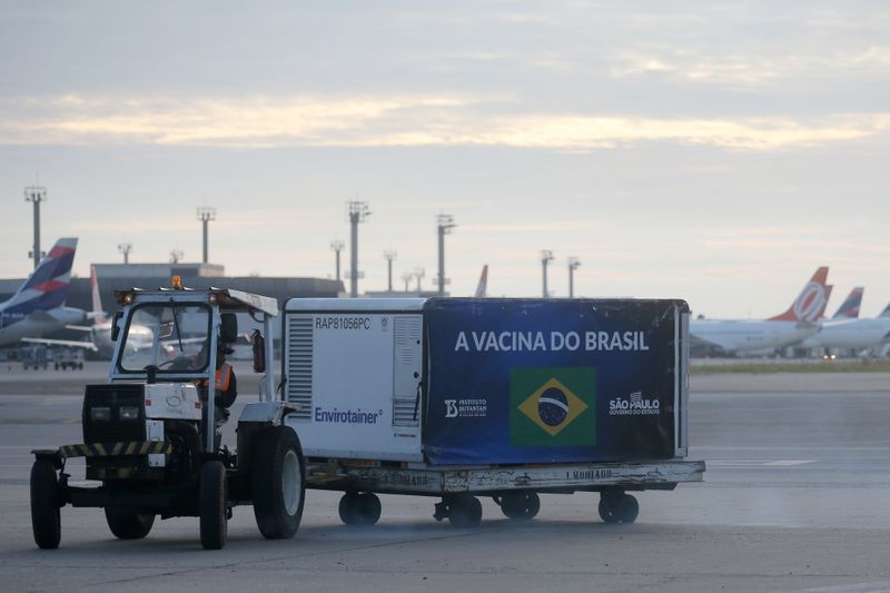 Contêiner com carga do insumo farmacêutico ativo (IFA) da CoronaVac no aeroporto de Guarulhos Contêiner com carga do insumo farmacêutico ativo (IFA) da CoronaVac no aeroporto de Guarulhos