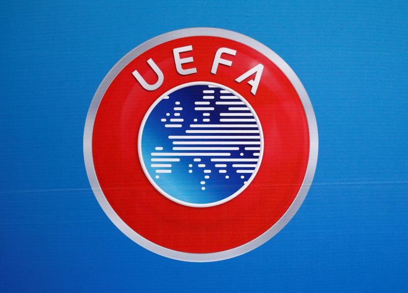 Logo da Uefa antes de entrevista coletiva na sede da entidade em Nyon, na Suíça Logo da Uefa antes de entrevista coletiva na sede da entidade em Nyon, na Suíça