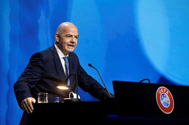 Presidente da Fifa, Gianni Infantino, discursa durante congresso da Uefa em Montreux, na Suíça Presidente da Fifa, Gianni Infantino, discursa durante congresso da Uefa em Montreux, na Suíça