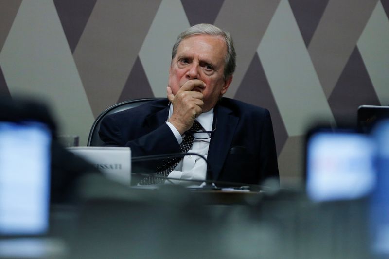 Senador Tasso Jereissati em comissão no Senado