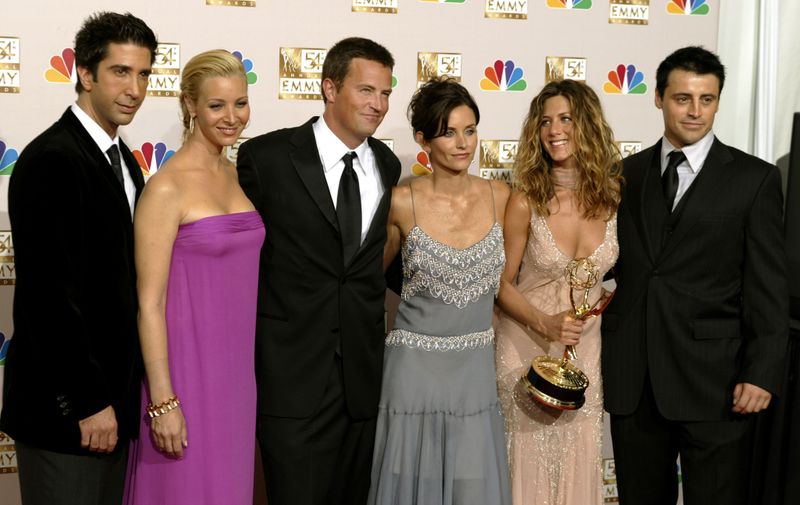 Elenco de “Friends” na premiação do Emmy em 2002