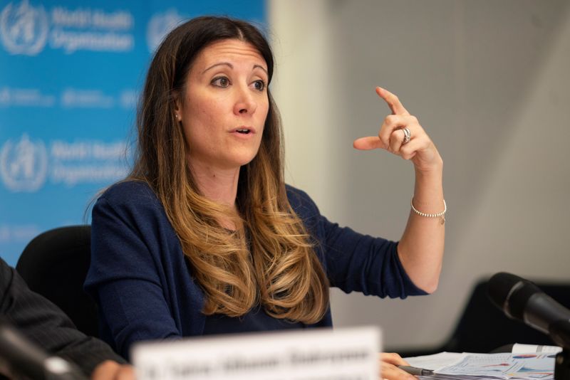 Maria Van Kerkhove durante entrevista coletiva em Genebra