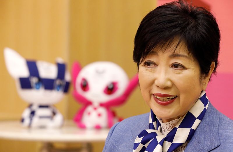 Governadora de Tóquio, Yuriko Koike, durante entrevista à Reuters