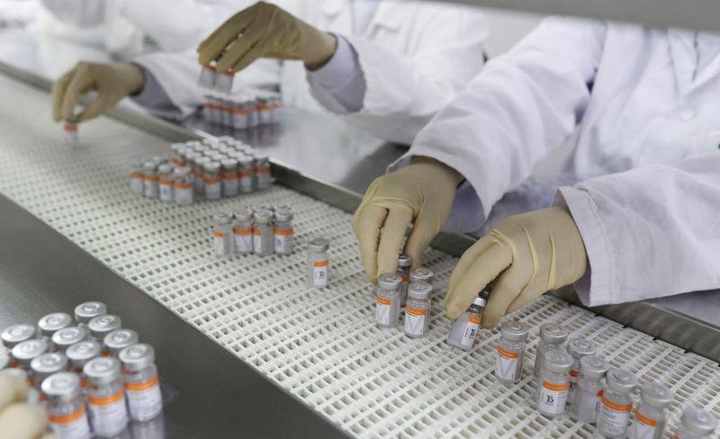 Produção de vacina CoronaVac no Butantan