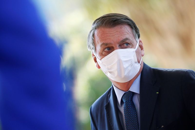 Presidente Jair Bolsonaro antes de cerimônia no Ministério da Defesa em Brasília