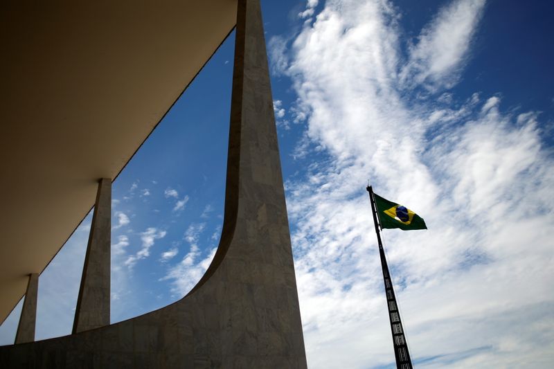 Bandeira do Brasil no Palácio do Planalto