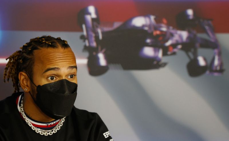 Lewis Hamilton durante entrevista coletiva no Grande Prêmio da Hungria de Fórmula 1