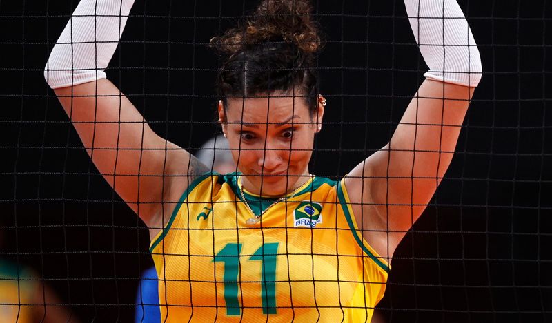 Tandara durante partida entre Brasil e Quênia na Olimpíada de Tóquio
