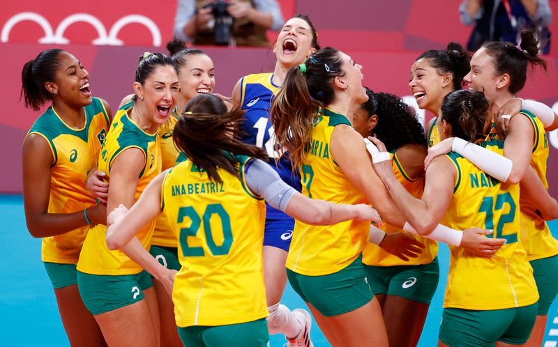 Jogadoras do Brasil durante vitória sobre a Coreia do Sul na semifinal do torneio de vôlei feminino da Tóquio 2020 Jogadoras do Brasil durante vitória sobre a Coreia do Sul na semifinal do torneio de vôlei feminino da Tóquio 2020