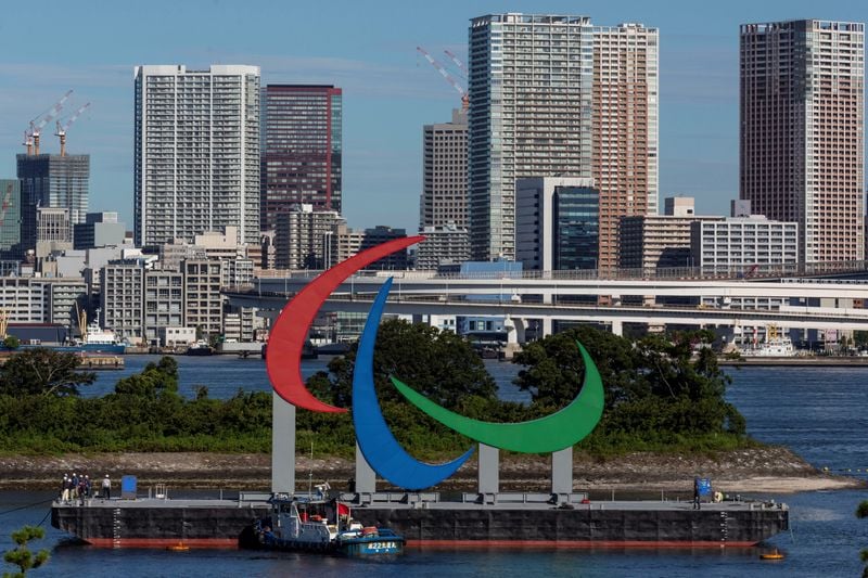 Símbolo instalado para os Jogos Paralímpicos de Tóquio, no Japão