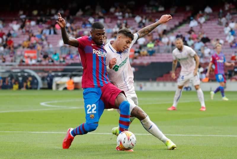 Lateral Emerson Royal em jogo pelo Barcelona