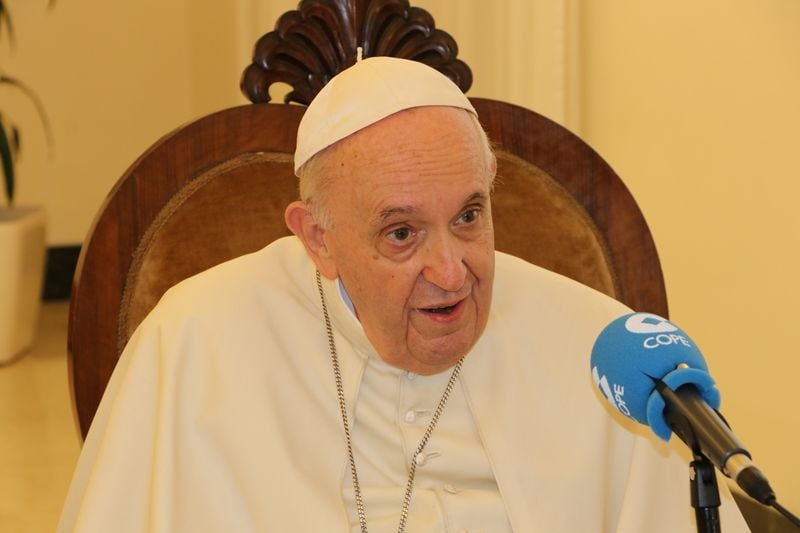 Papa Francisco durante entrevista à emissora de rádio espanhola COPE na Cidade do Vaticano Papa Francisco durante entrevista à emissora de rádio espanhola COPE na Cidade do Vaticano