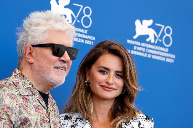 Pedro Almodóvar e Penélope Cruz no Festival de Veneza