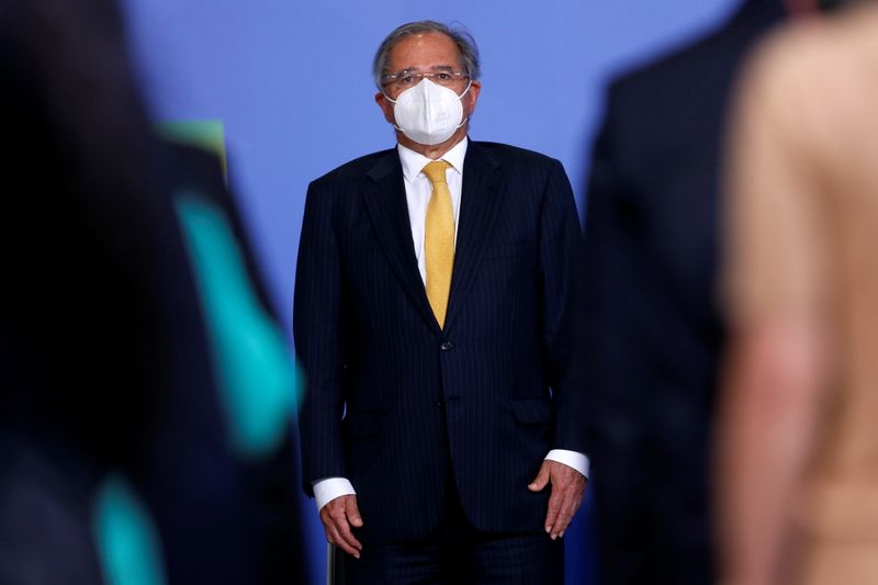 Guedes comemora reforma do IR e diz que queda de MP trabalhista foi equívoco