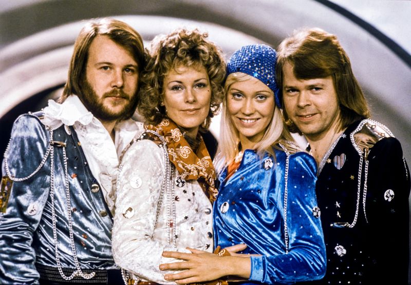 Grupo de música pop Abba após vencer o Eurovision sueco com sua música “Waterloo” nos anos 1970