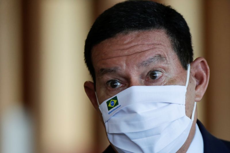 Vice-presidente Hamilton Mourão durate entrevista coletiva em Brasília