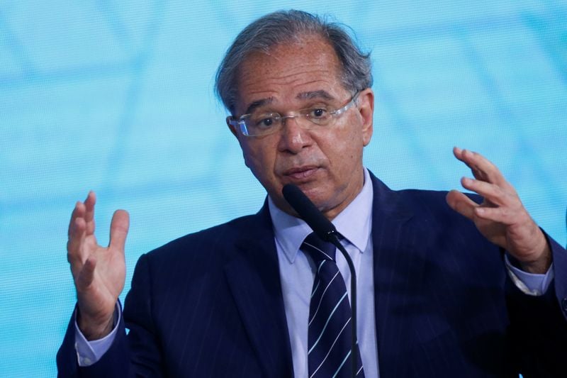 Inflação está agora no pior momento, mas deve fechar ano ao redor de 7,5-8%, diz Guedes