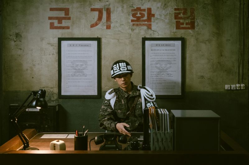 Cena da série sul-coreana “D.P.”, da Netflix