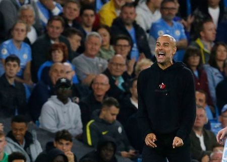 Pep Guardiola durante partida do Manchester City contra o RB Leipizig pela Liga dos Campeões