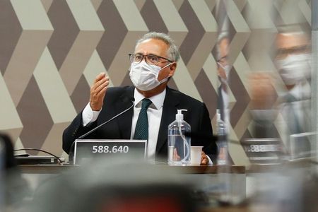 Renan Calheiros durante reunião da CPI da Covid no Senado