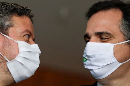Presidentes da Câmara, Arthur Lira, e do Senado, Rodrigo Pacheco, durante entrevista coletiva em Brasília