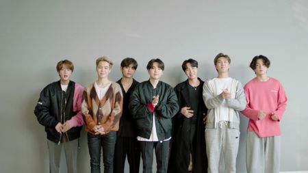 BTS vence premiação da MTV em Los Angeles BTS vence premiação da MTV em Los Angeles