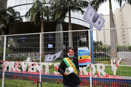 Manifestantes protestam contra a Prevent Senior em São Paulo