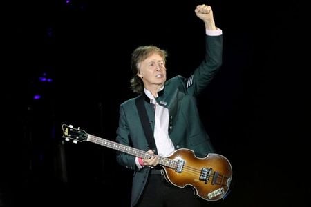 Paul McCartney durante show em Porto Alegre Paul McCartney durante show em Porto Alegre