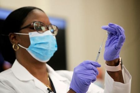 Vacinação de funcionários da Northwell Health em Nova York