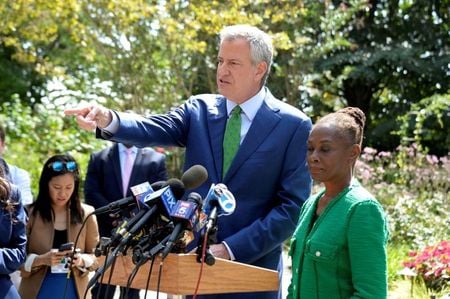 Prefeito de Nova York, Bill de Blasio, durante entrevista coletiva
