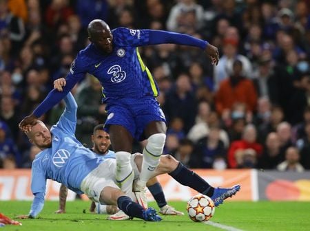 Romelu Lukaku durante partida do Chelsea contra o Malmo pela Liga dos Campeões