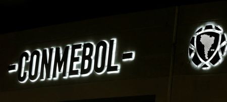 Logo da Conmebol na sede da entidade em Luque, no Paraguai