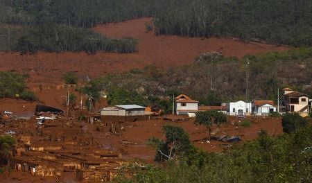 Danos causados pelo rompimento de barragem da Samarco em Mariana (MG)