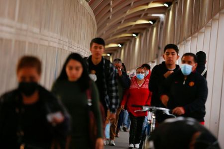 Fronteira dos EUA com México é reaberta após 20 meses de interrupção por Covid-19