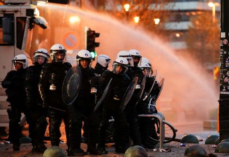 Protestos contra medidas de combate à Covid-19 em Bruxelas
