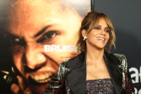 Atriz e diretora Halle Berry na pré-estreia de “Ferida” em cinema de Los Angeles