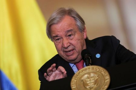 Secretário-geral da ONU, António Guterres, durante entrevista coletiva em Bogotá