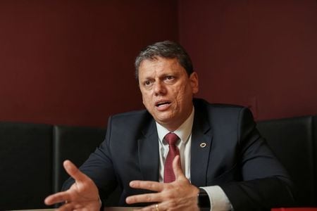 Ministro da Infraestrutura, Tarcisio Freitas, durante entrevista à Reuters em São Paulo