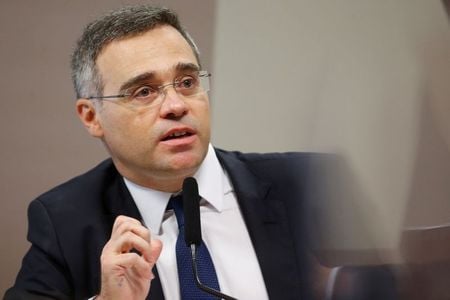 André Mendonça durante sabatina na CCJ