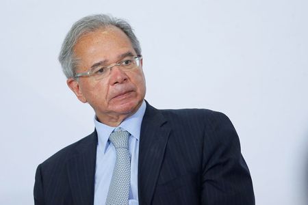 Ministro da Economia, Paulo Guedes, participa de cerimônia em Brasília