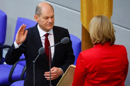 Olaf Scholz presta juramento como novo chanceler da Alemanha no Parlamento em Berlim