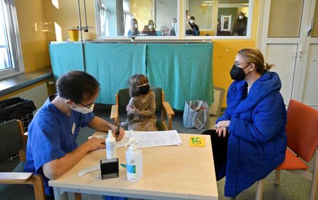 Crianças são vacinadas contra a Covid-19 em Leipzig Crianças são vacinadas contra a Covid-19 em Leipzig